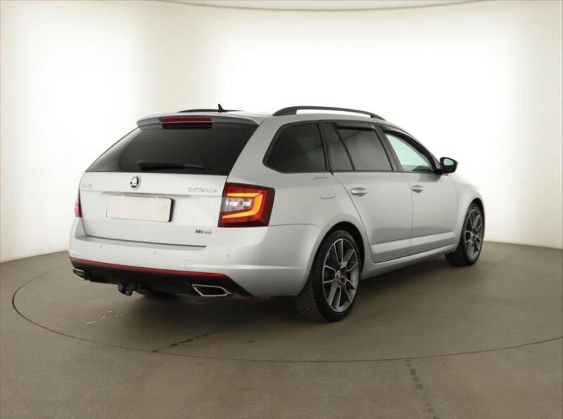 Škoda Octavia - hlavní fotka