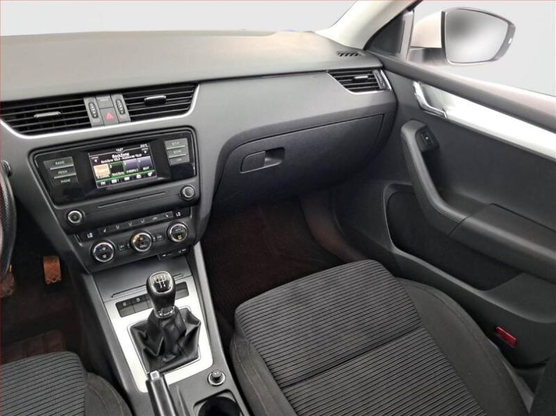 Škoda Octavia - hlavní fotka