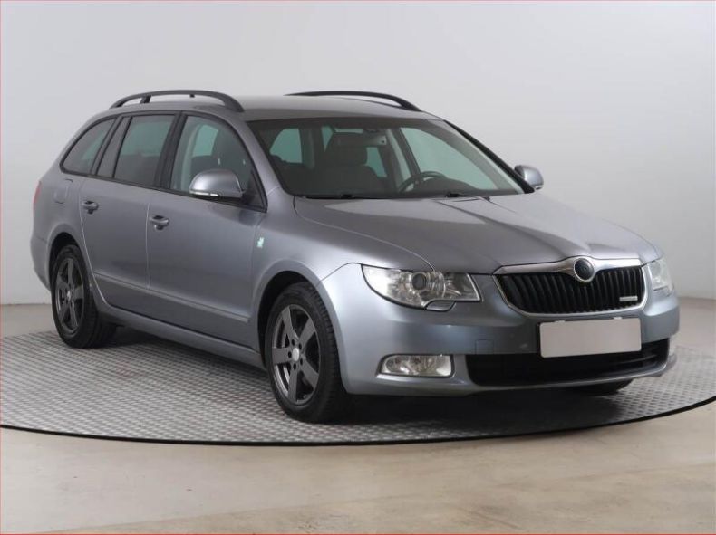 Škoda Superb - hlavní foto