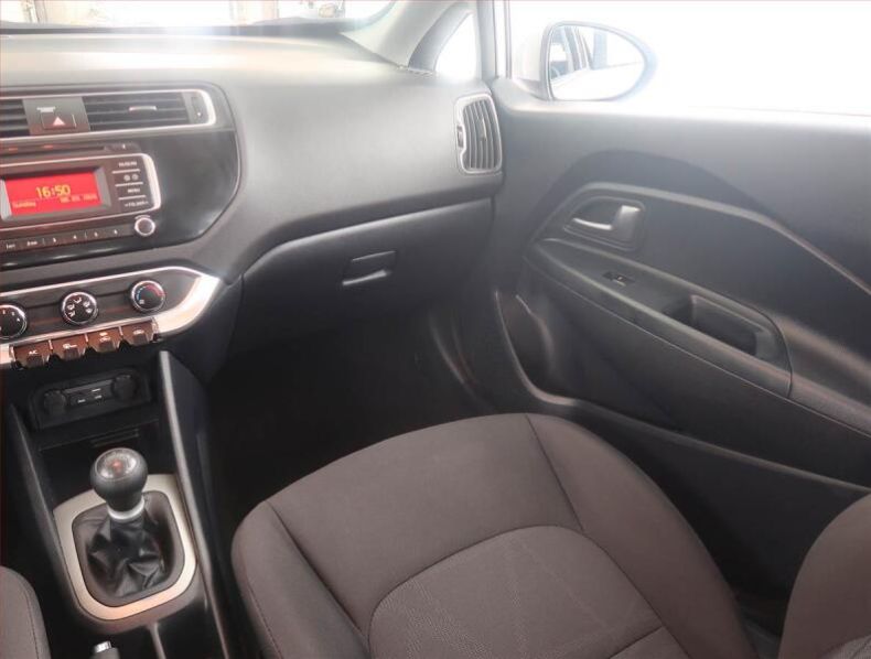 Kia Rio - hlavní fotka