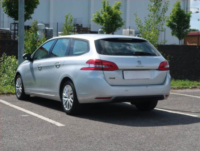 Peugeot 308 - hlavní fotka