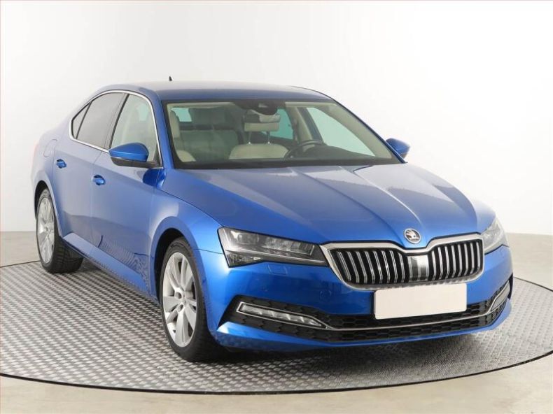 Škoda Superb - hlavní foto