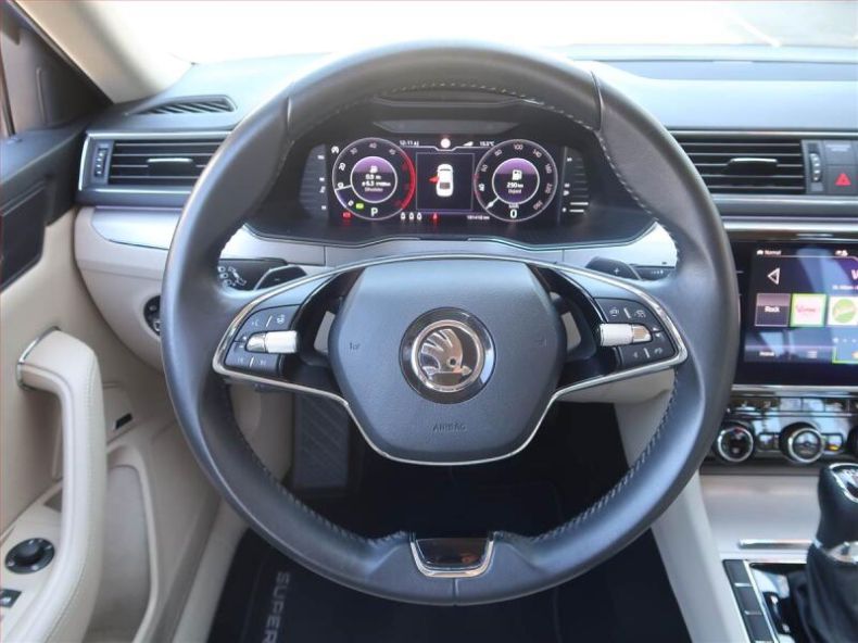 Škoda Superb - hlavní fotka