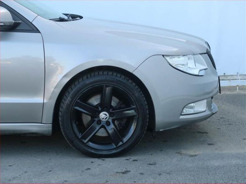 Škoda Superb - hlavní fotka