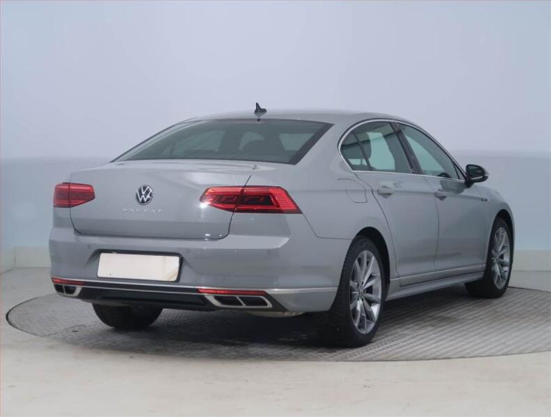 Volkswagen Passat - hlavní fotka