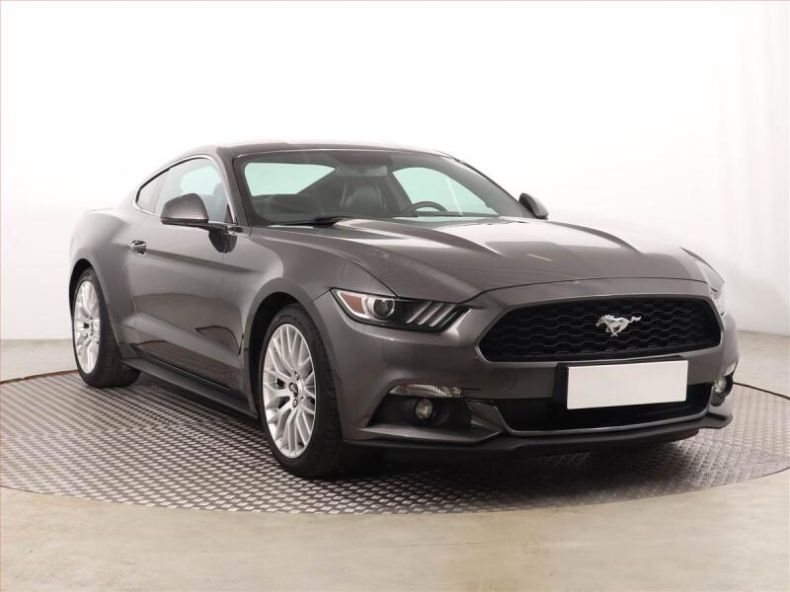Ford Mustang - hlavní foto
