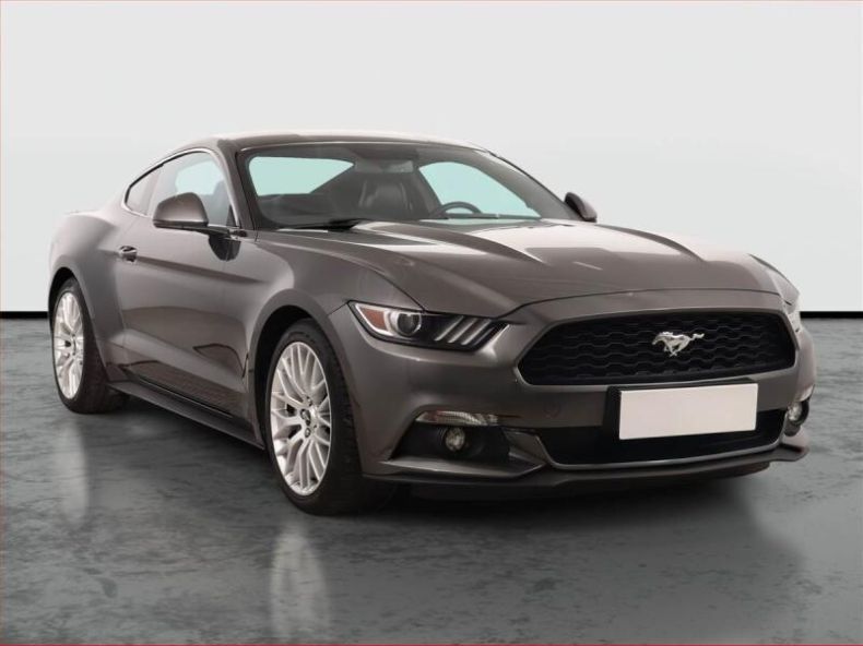 Ford Mustang - hlavní foto