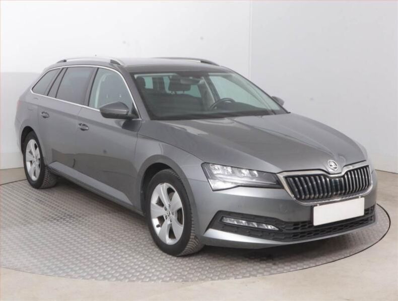 Škoda Superb - hlavní foto