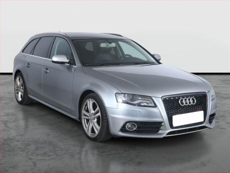 Audi S4 - hlavní fotka