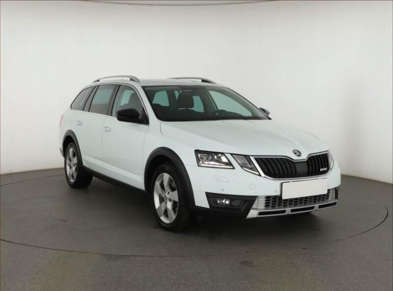 Škoda Octavia - hlavní fotka