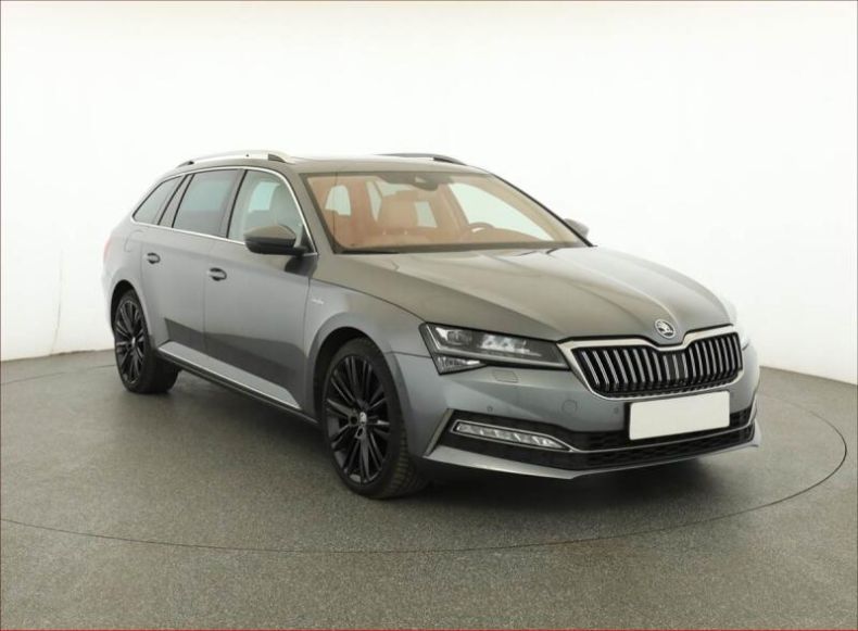 Škoda Superb - hlavní foto