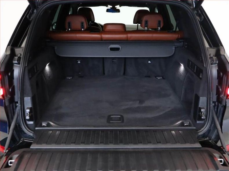 BMW X5 - hlavní fotka
