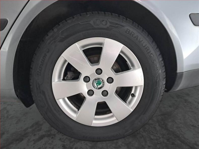 Škoda Octavia - hlavní fotka