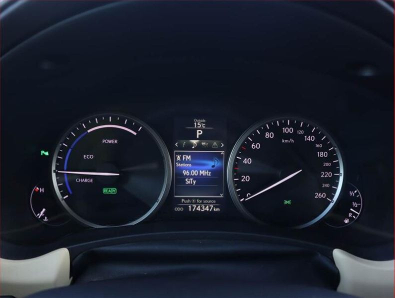 Lexus NX 300h - hlavní fotka