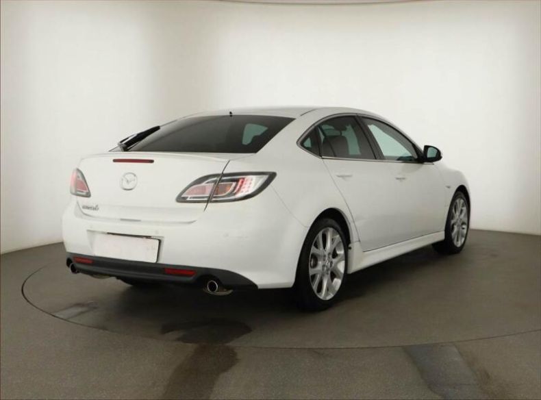 Mazda 6 - hlavní fotka