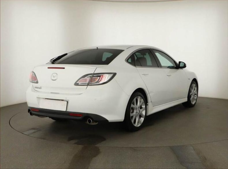 Mazda 6 - hlavní fotka