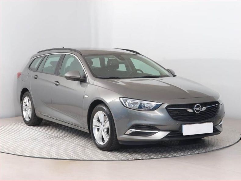 Opel Insignia - hlavní foto