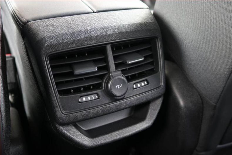 Peugeot 3008 - hlavní fotka