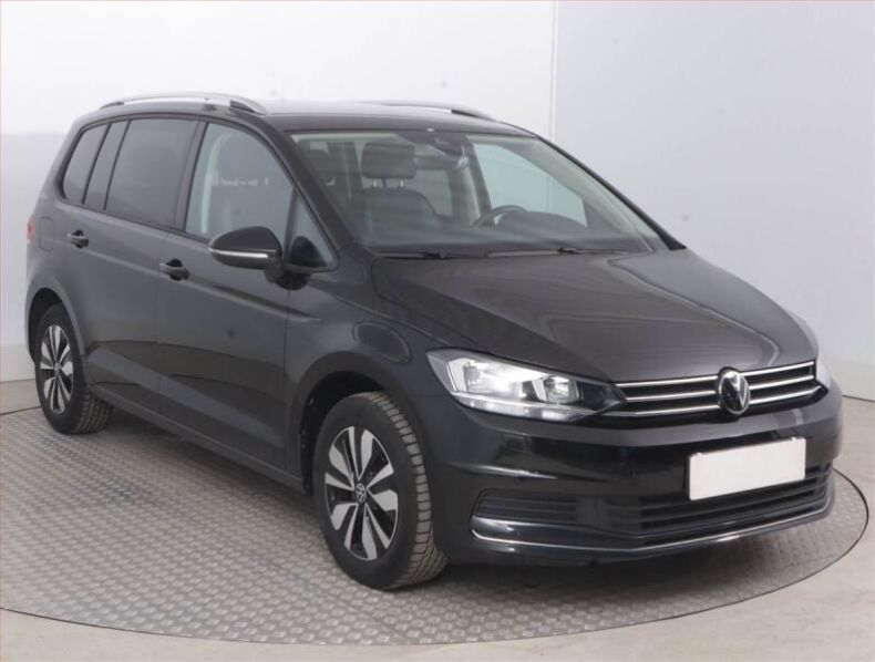 Volkswagen Touran - hlavní foto