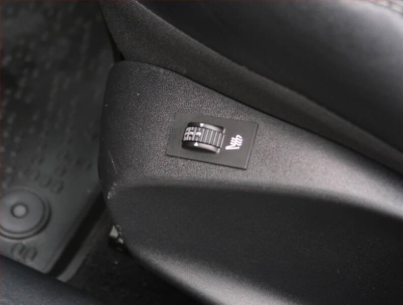 Peugeot 2008 - hlavní fotka