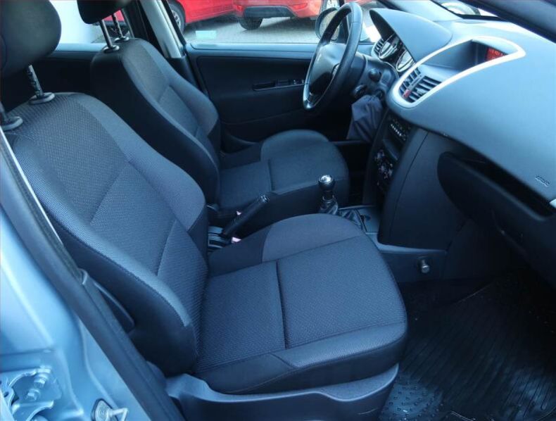 Peugeot 207 - hlavní fotka
