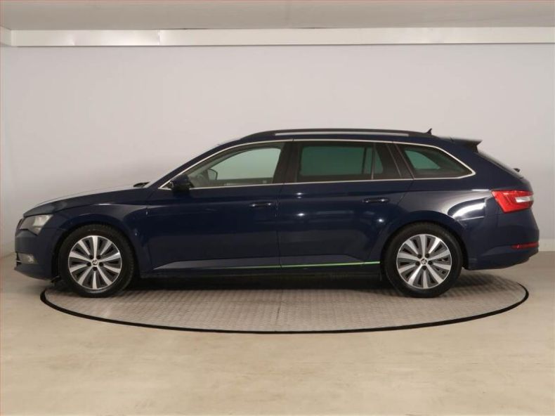 Škoda Superb - hlavní fotka