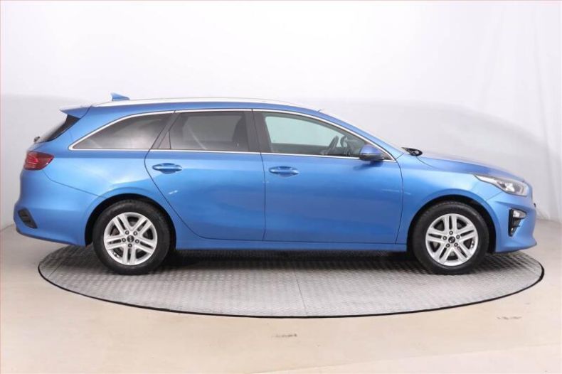 Kia Cee'd - hlavní fotka
