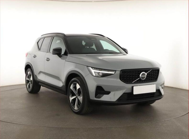 Volvo XC40 - hlavní foto
