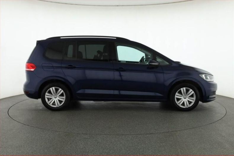 Volkswagen Touran - hlavní fotka