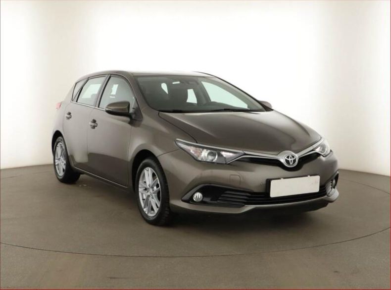 Toyota Auris - hlavní foto