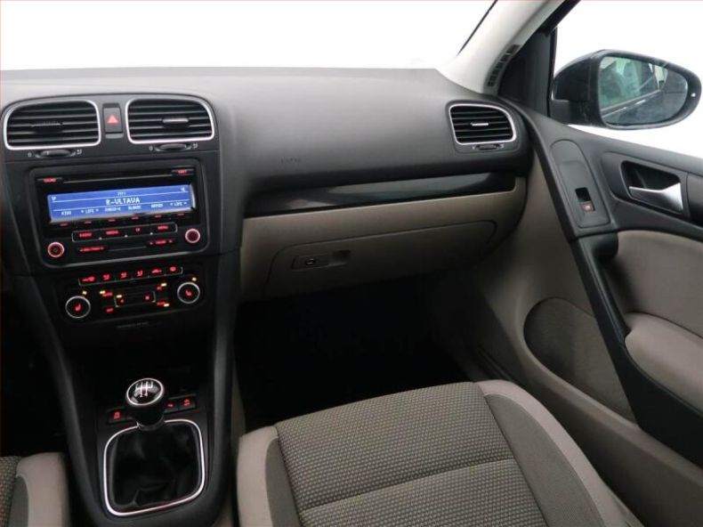 Volkswagen Golf - hlavní fotka