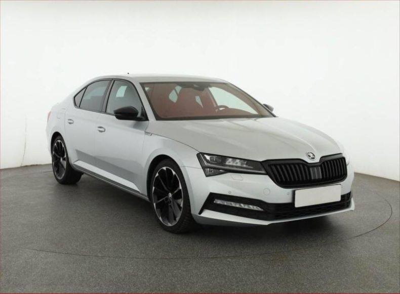 Škoda Superb - hlavní foto