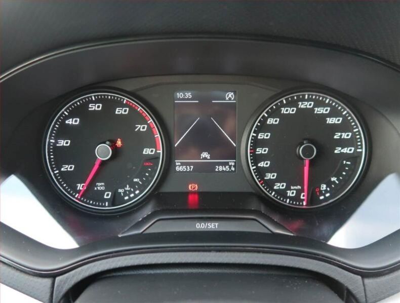 Seat Arona - hlavní fotka