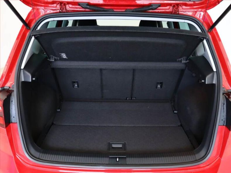 Volkswagen Golf - hlavní fotka