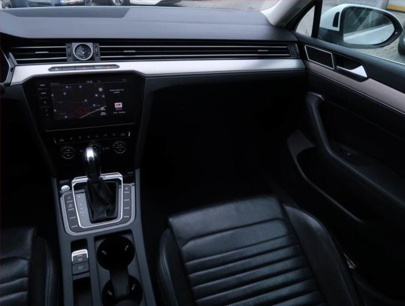 Volkswagen Passat - hlavní fotka