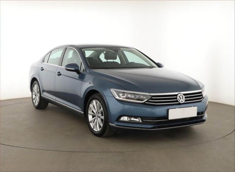 Volkswagen Passat - hlavní fotka inzerátu