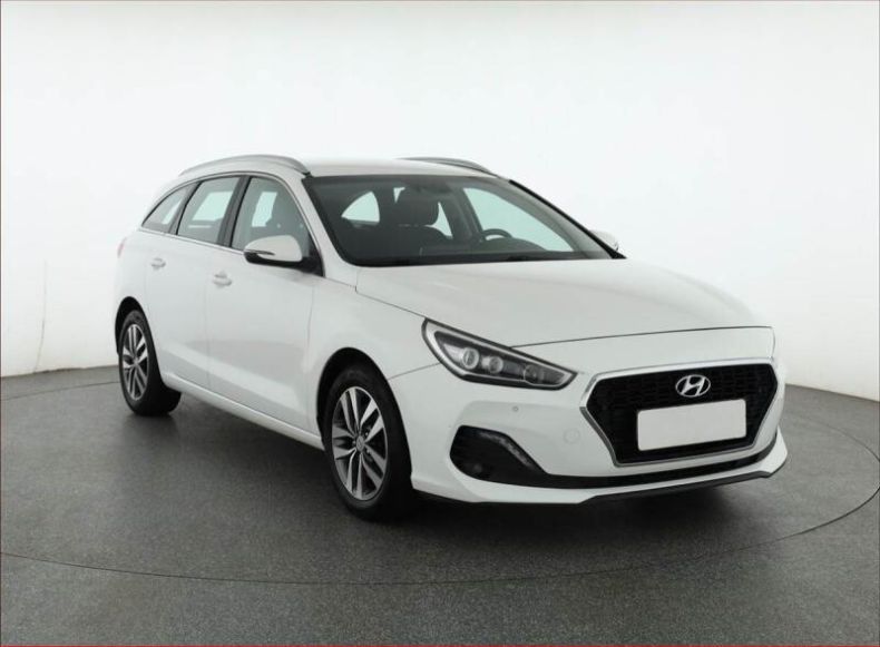 Hyundai i30 - hlavní foto