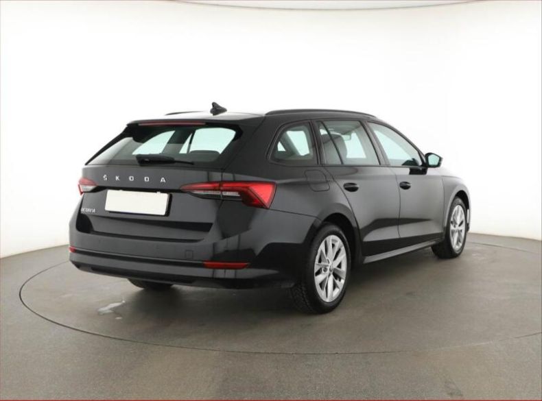 Škoda Octavia - hlavní fotka