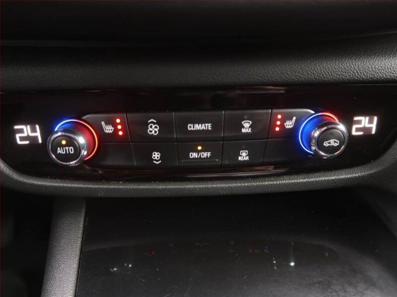 Opel Insignia - hlavní fotka