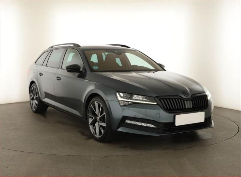 Škoda Superb - hlavní foto