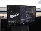 Tesla Model Y - fotka číslo 25