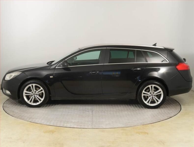 Opel Insignia - hlavní fotka