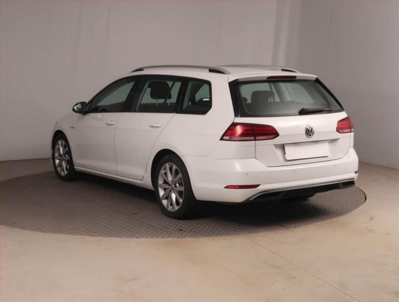 Volkswagen Golf - hlavní fotka