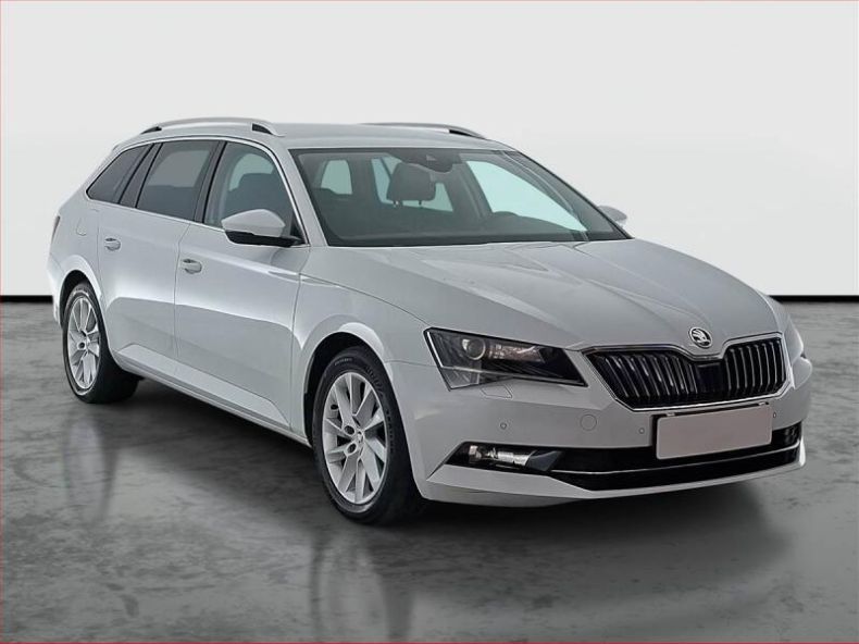 Škoda Superb - hlavní foto