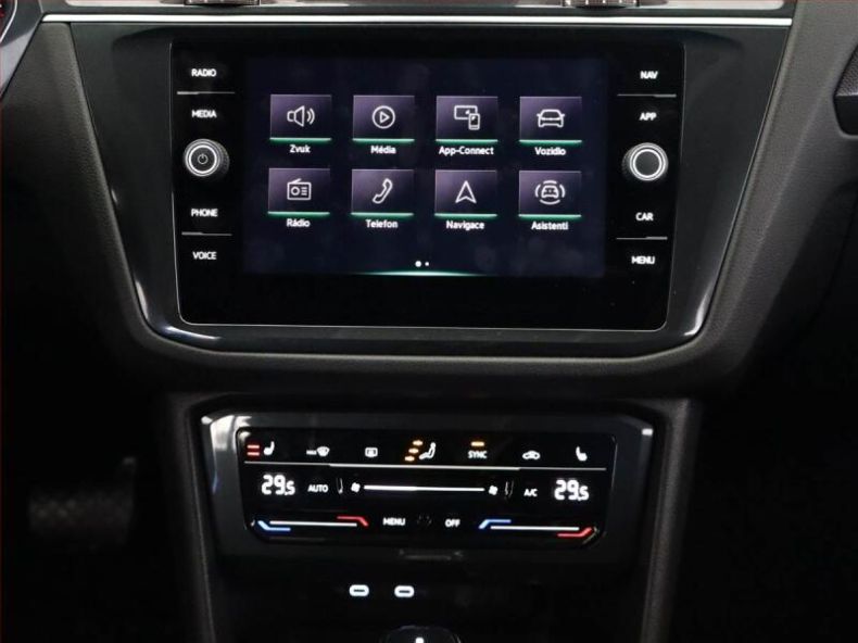Volkswagen Tiguan - hlavní fotka
