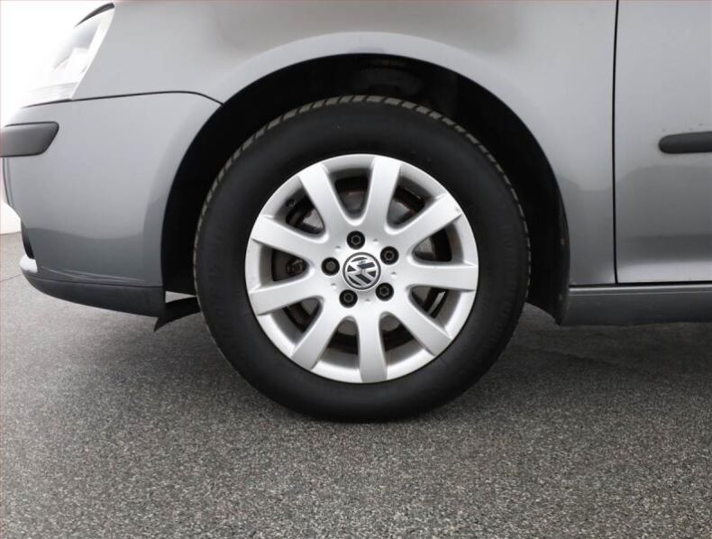 Volkswagen Golf - hlavní fotka