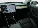 Tesla Model 3 - fotka číslo 7