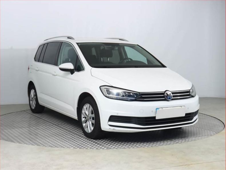Volkswagen Touran - hlavní fotka
