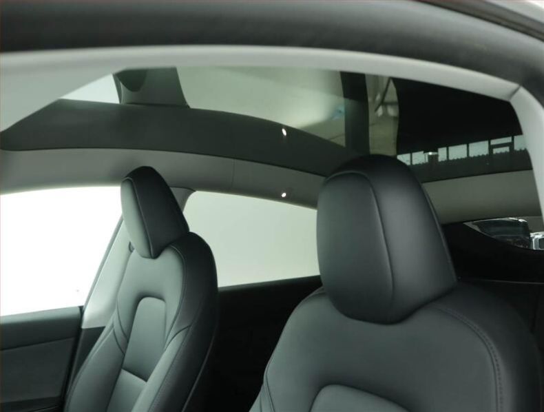 Tesla Model Y - hlavní fotka