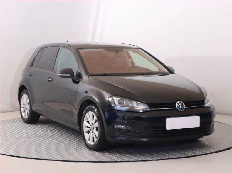 Volkswagen Golf - hlavní foto